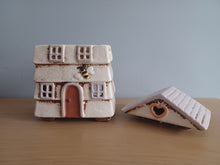 Load image into Gallery viewer, Village Pottery CREAM BEE HOUSE Wax Melt Tea Light Gift Ornament Decoration NEW