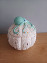 Load image into Gallery viewer, House of Disaster Novelty Coral Octopus Pot Porcelain Gift 12cm NEW