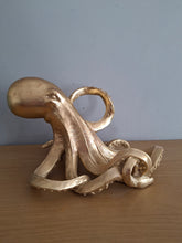 Load image into Gallery viewer, OCTOPUS Wine Bottle Holder Gold Effect