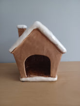 Load image into Gallery viewer, QUAY TRADERS Rustic Gingerbread House Tea Light Holder Ceramic Christmas Gift 14cm NEW