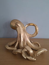 Load image into Gallery viewer, OCTOPUS Wine Bottle Holder Gold Effect