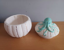 Load image into Gallery viewer, House of Disaster Novelty Coral Octopus Pot Porcelain Gift 12cm NEW