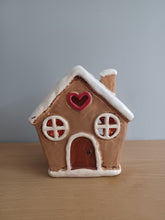 Load image into Gallery viewer, QUAY TRADERS Rustic Gingerbread House Tea Light Holder Ceramic Christmas Gift 14cm NEW