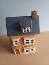 Load image into Gallery viewer, QUAY TRADERS Ochre Tea Light House Gift NEW
