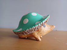 Load image into Gallery viewer, DCUK Toadstool Hedgy Wooden Hedgehog Green Spotty Toadstool Hat 9cm