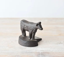 Load image into Gallery viewer, CAST IRON COW DOORSTOP DOOR WEDGE

