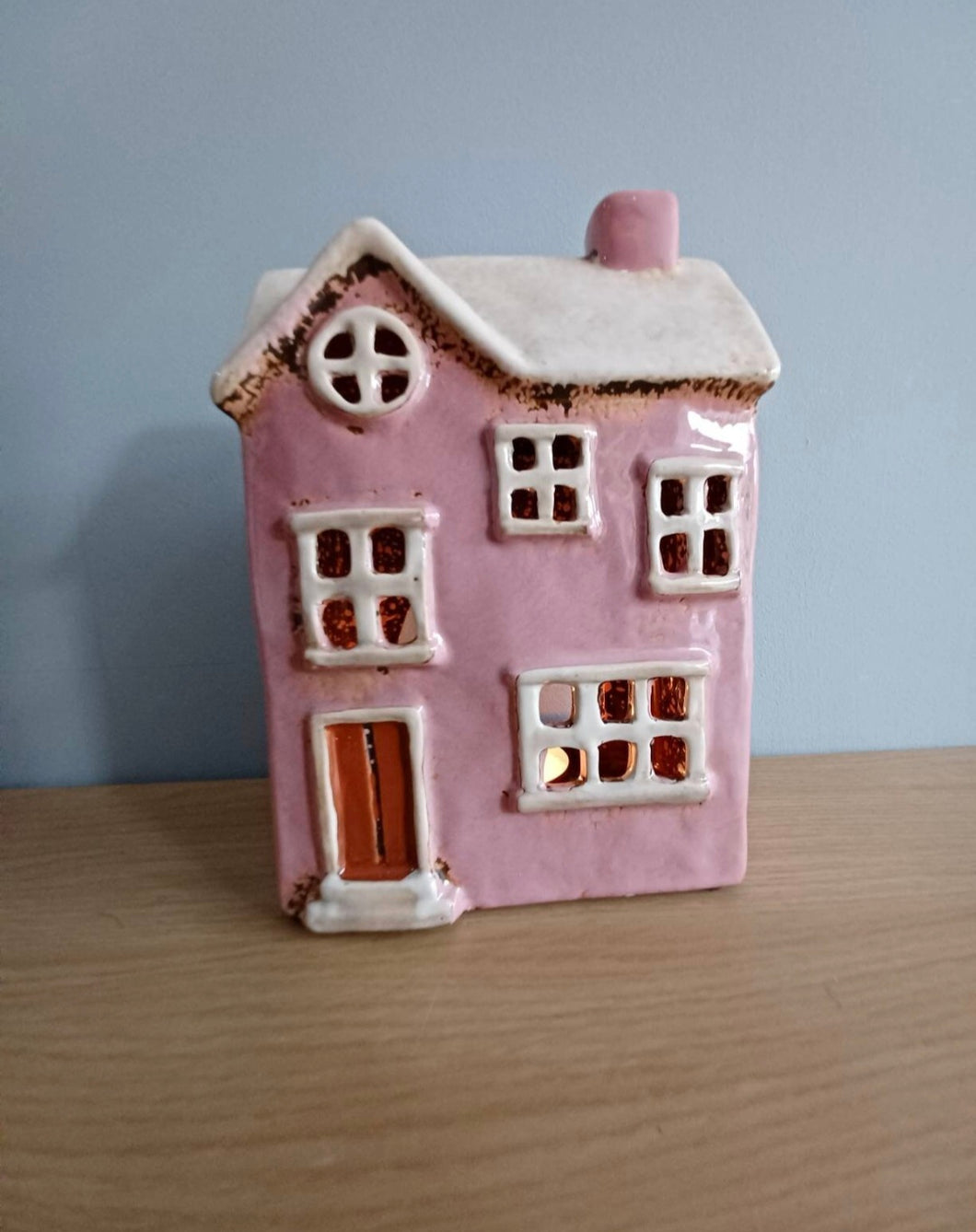 Quay Traders Pink Country House Tea Light Holder With Chimney Ceramic Gift