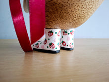 Load image into Gallery viewer, DCUK Wooden Ducky Duck Wild Strawberry Boots Named NATALIE
