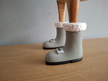 Load image into Gallery viewer, DCUK Alpine Duck Named HOLLY Grey Boots and Scarf Gift 30cm Tall
