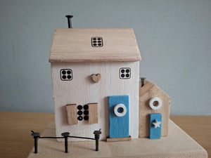 Coastal Wooden House Decoration