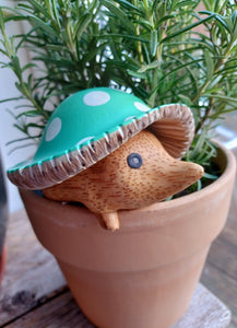 DCUK Toadstool Hedgy Wooden Hedgehog Green Spotty Toadstool Hat 9cm Mothers Day Gift New